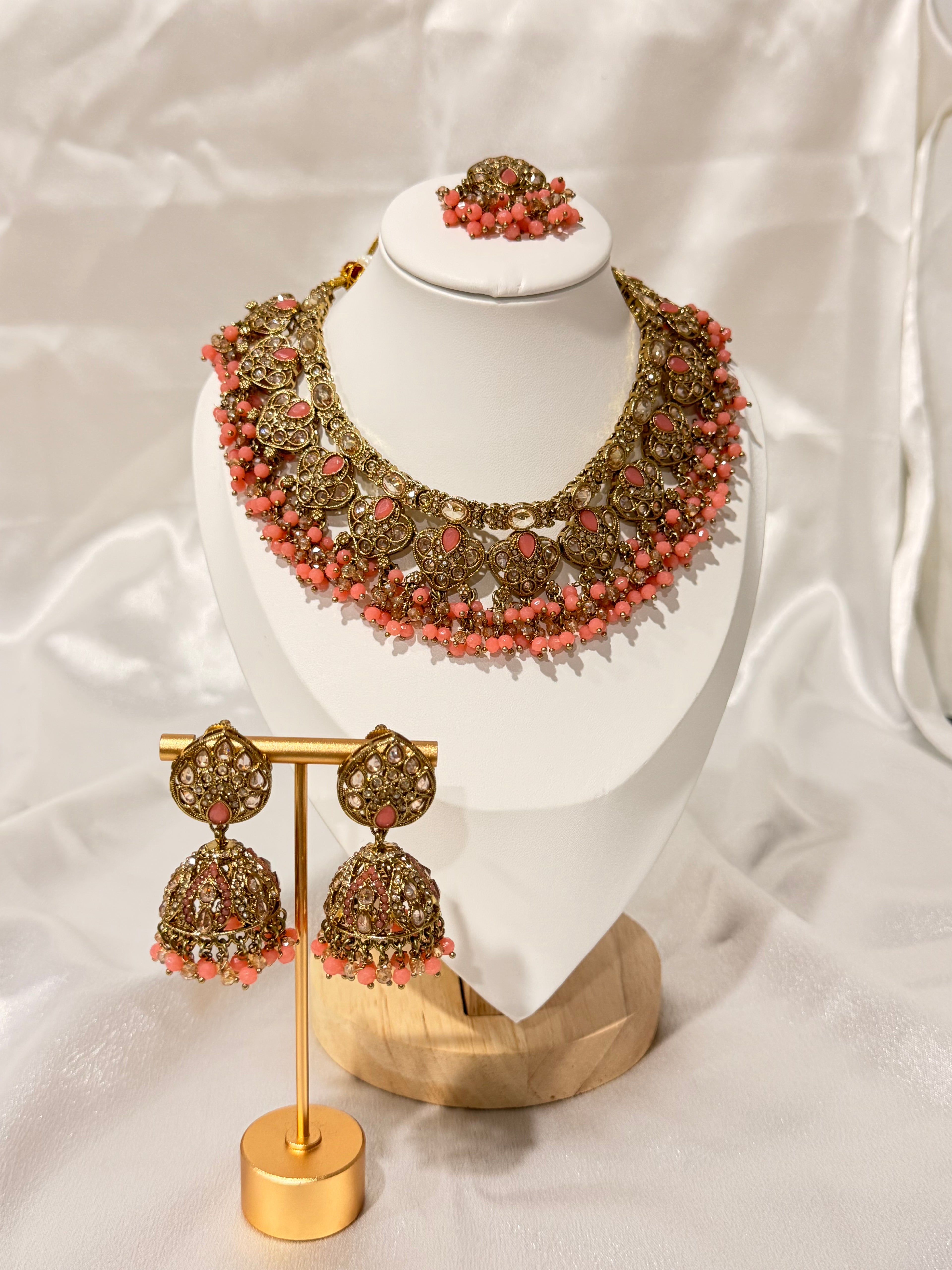 Meera Necklace Set