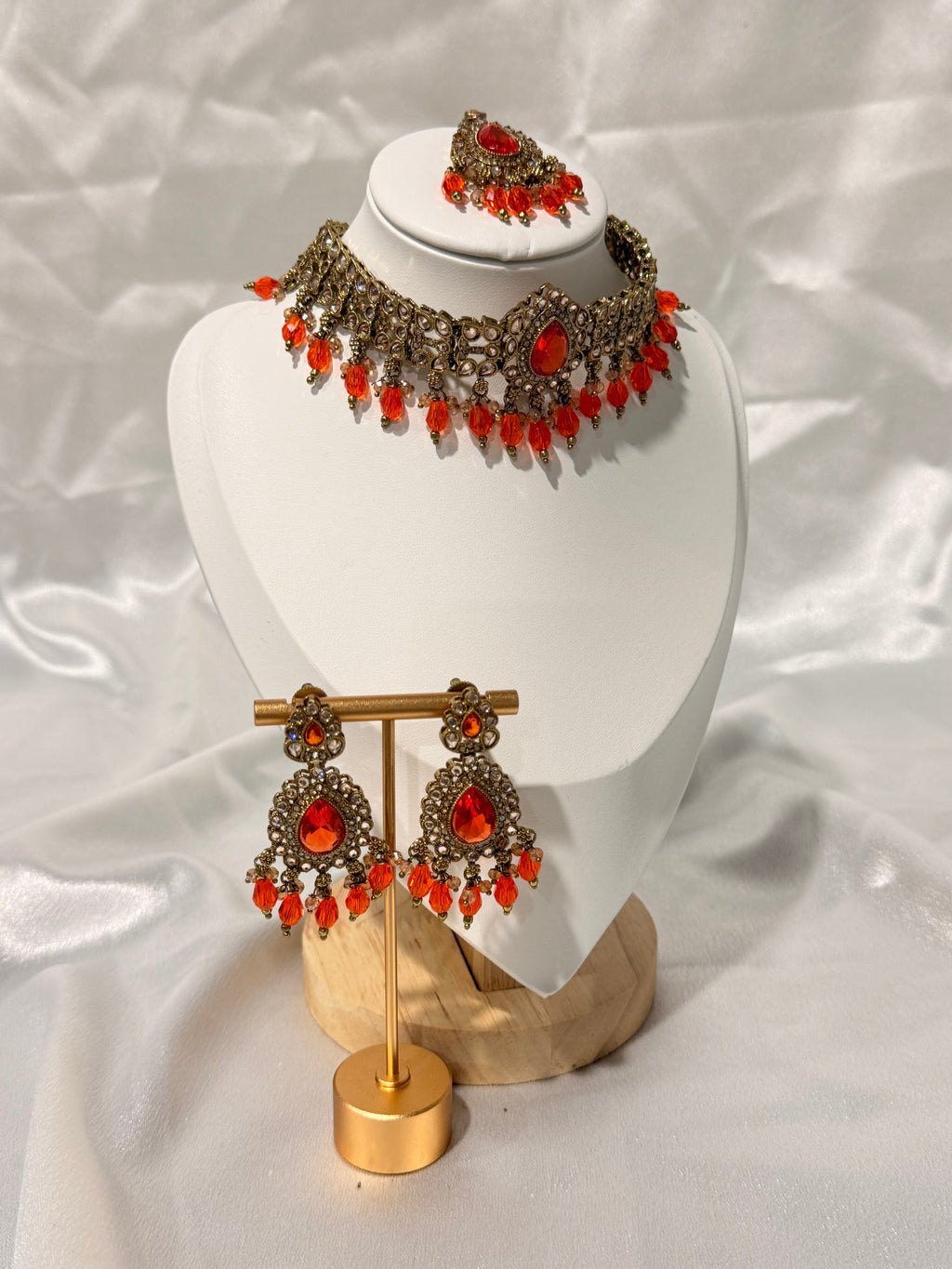 Karan Necklace Set