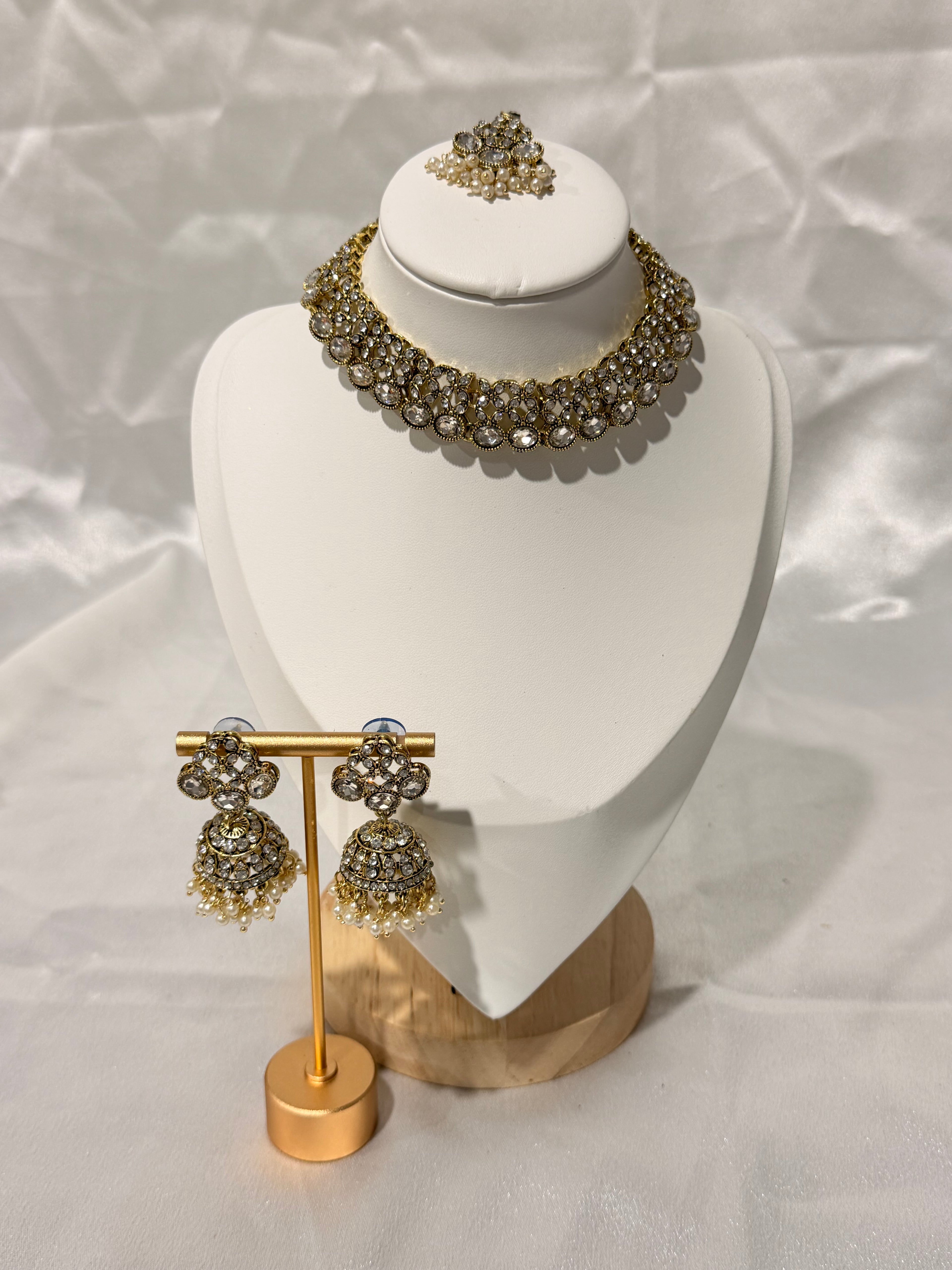 Karamnoor Necklace Set