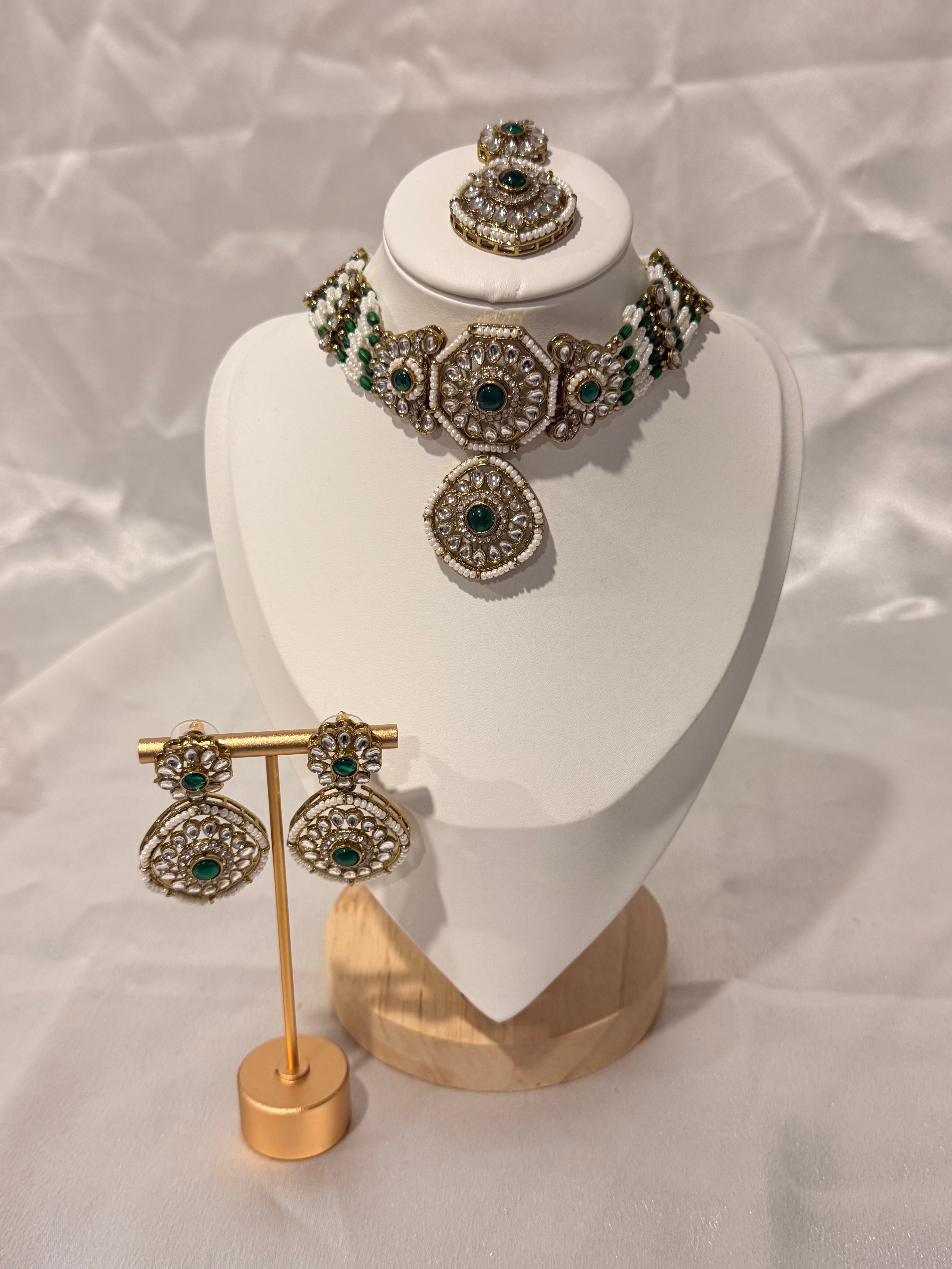 Mahveen Necklace Set