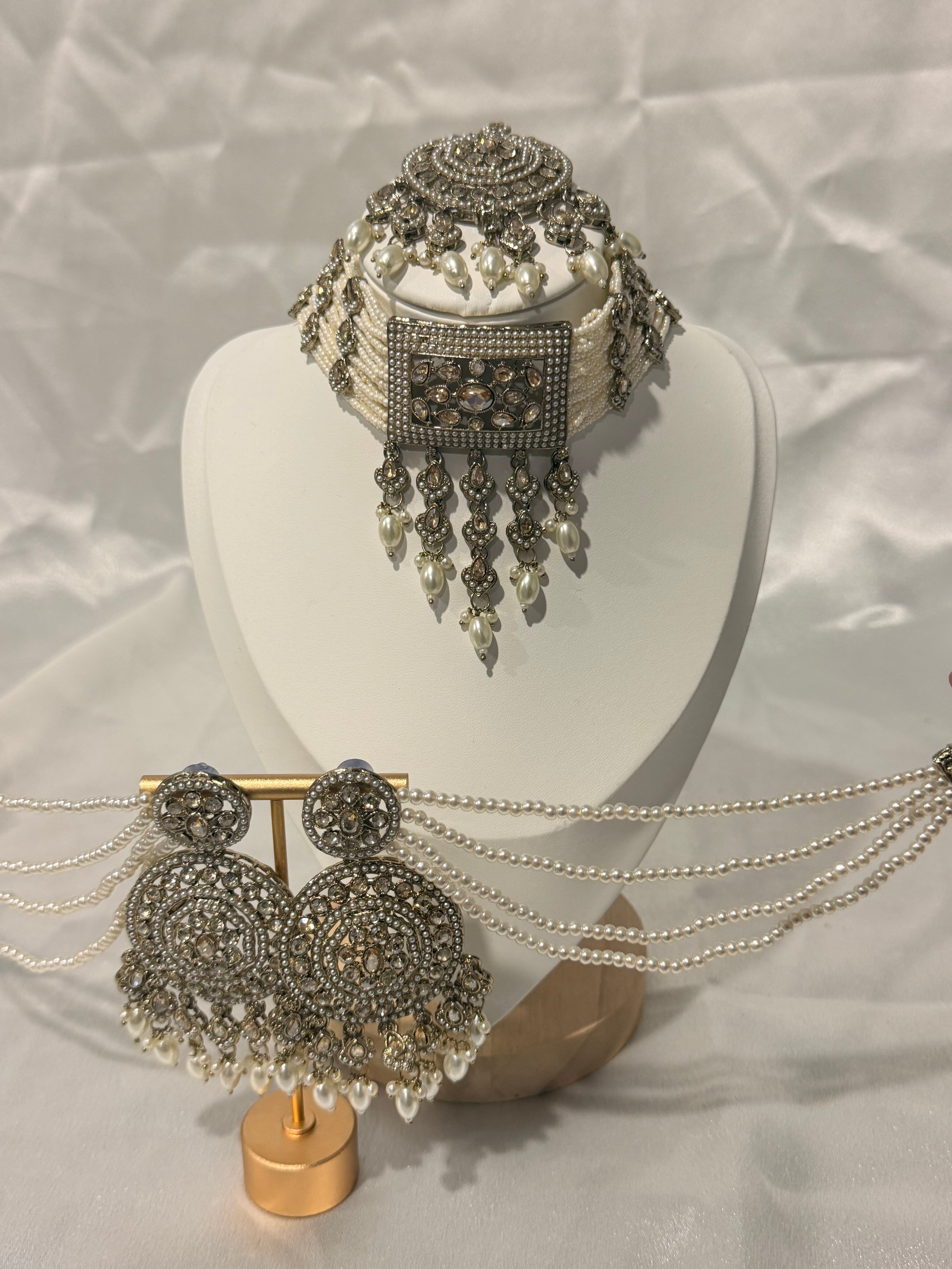 Nawal Necklace Set