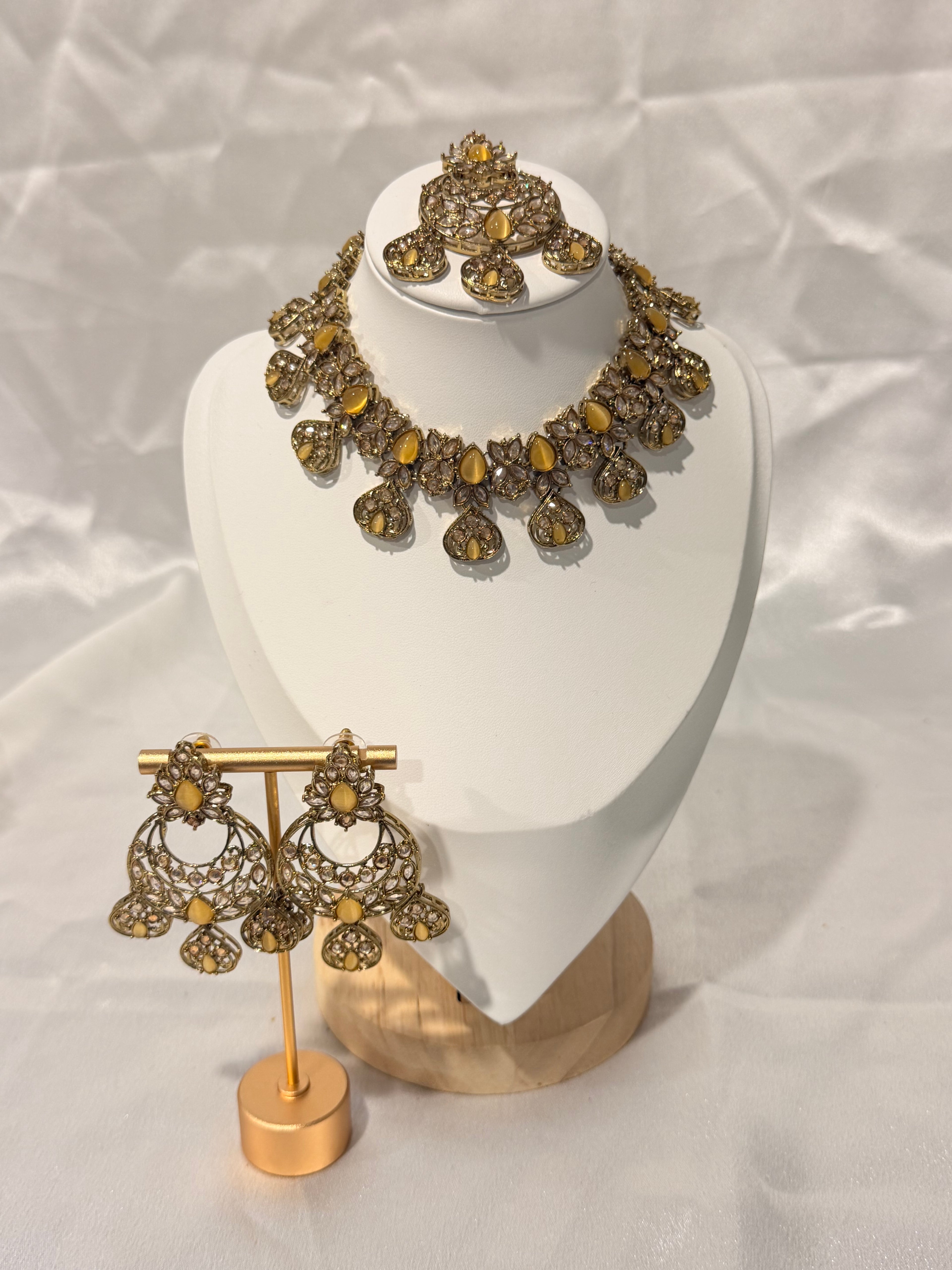 Safa Necklace Set