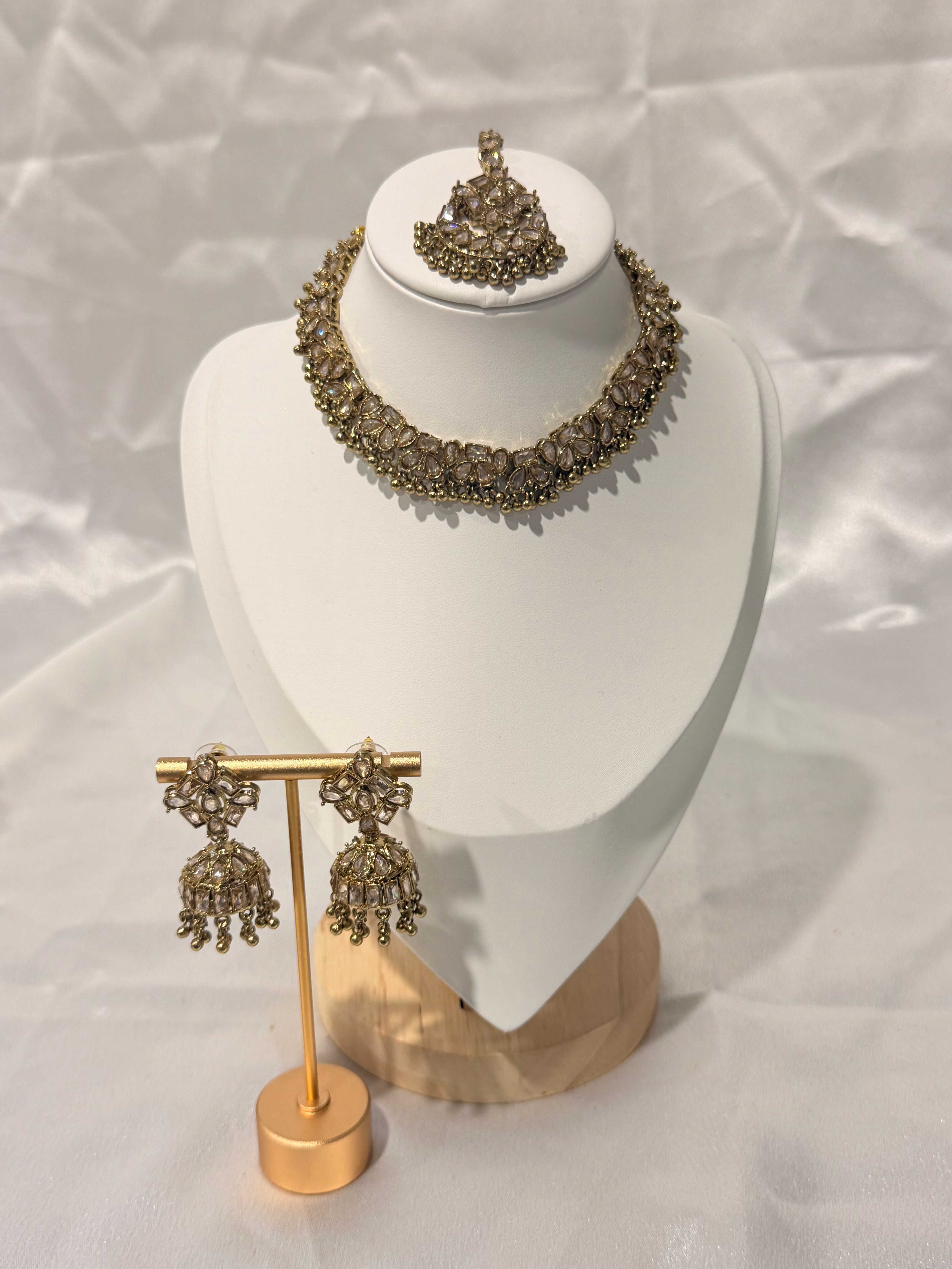 Rawa Necklace Set