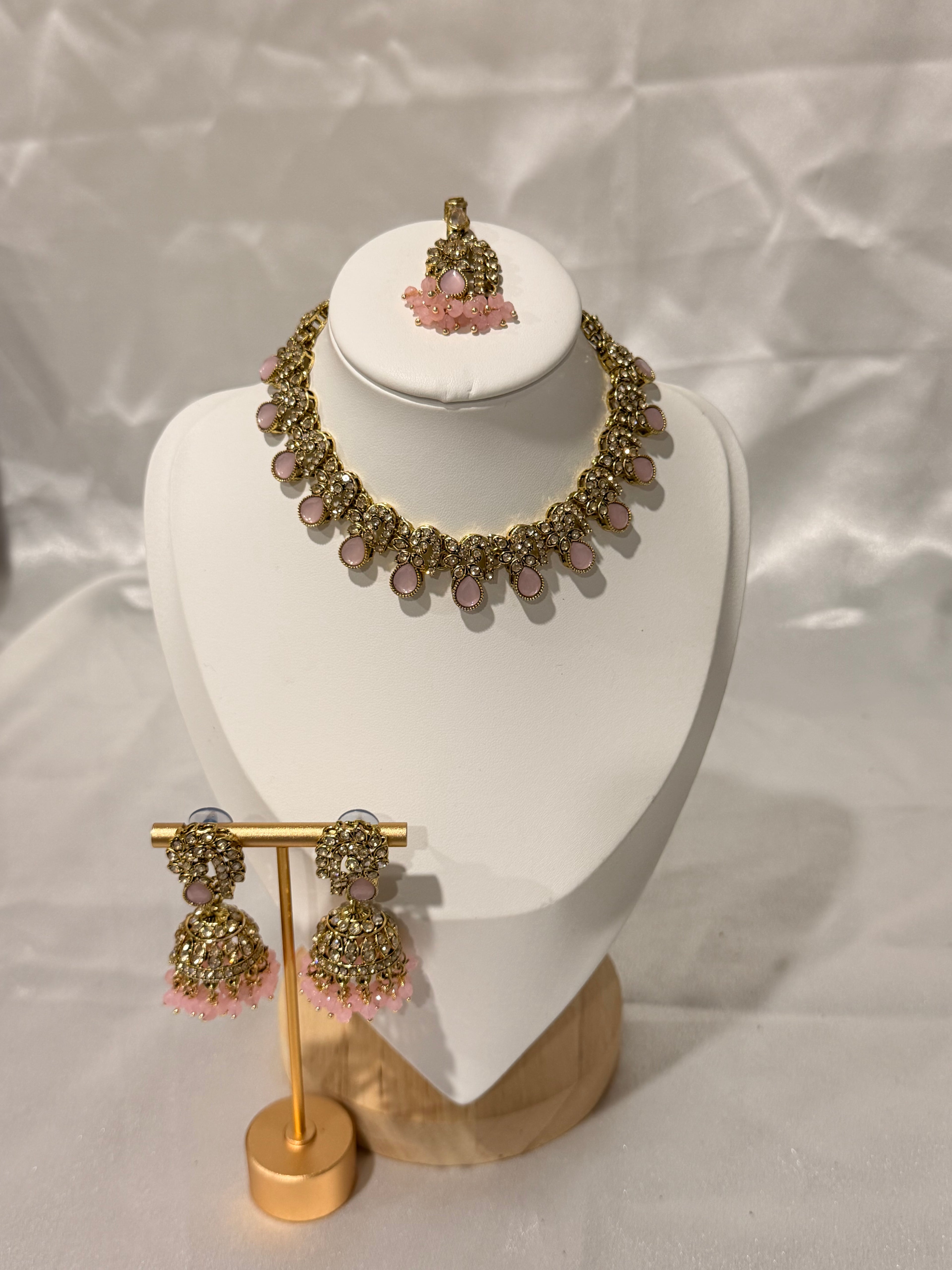 Mehar Necklace Set